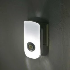 Brennenstuhl Accessoires éclairage 1173240 Lampe De Sécurité Avec Capteur LED SLA 16+2 B 18 SMD LED 60lm, Batterie, Veilleuse Avec Capteur IR 18 SMD LED 60lm, Batterie, Lampe De Poche 11 Brennenstuhl Accessoires éclairage 1173240 Lampe De Sécurité Avec Capteur LED SLA 16+2 B 18 SMD LED 60lm, Batterie, Veilleuse Avec Capteur IR 18 SMD LED 60lm, Batterie, Lampe De Poche -Éclairage de chantier Soldes Boutique 1173240 lampe de securite avec capteur led sla 16 2 b 18 smd led 60lm batterie veilleuse avec capteur ir 18 smd led 60lm batterie lampe de poche 3