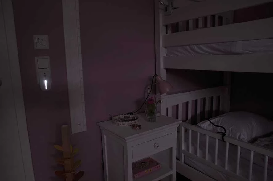 Brennenstuhl Accessoires éclairage 1173280 Veilleuse à LED NL 09 MB Avec Détecteur De Mouvement Et Capteur Crépusculaire 9 LED 25lm 7 Brennenstuhl Accessoires éclairage 1173280 Veilleuse à LED NL 09 MB Avec Détecteur De Mouvement Et Capteur Crépusculaire 9 LED 25lm – Image 5