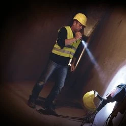 Brennenstuhl ProfessionalLINE Lampe Portative 9170100100 Torche LED Rechargeable TL 9-00 IP68 -Éclairage de chantier Soldes Boutique 9170100100 torche led rechargeable tl 9 00 ip68 3