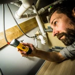 CAT Lampe Portative CTRACK Projecteur 200 Lumen -Éclairage de chantier Soldes Boutique ctrack projecteur 200 lumen 2