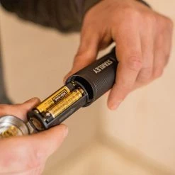 Stanley Lampe Portative FMHT81511-0 Lampe De Poche FATMAX® 350 LM -Éclairage de chantier Soldes Boutique fmht81511 0 lampe de poche fatmaxr 350 lm 3